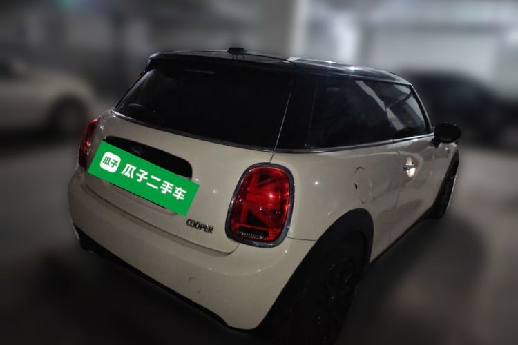 Used MINI 2018 1.5T COOPER Classic Edition Rear Right 45 Deg