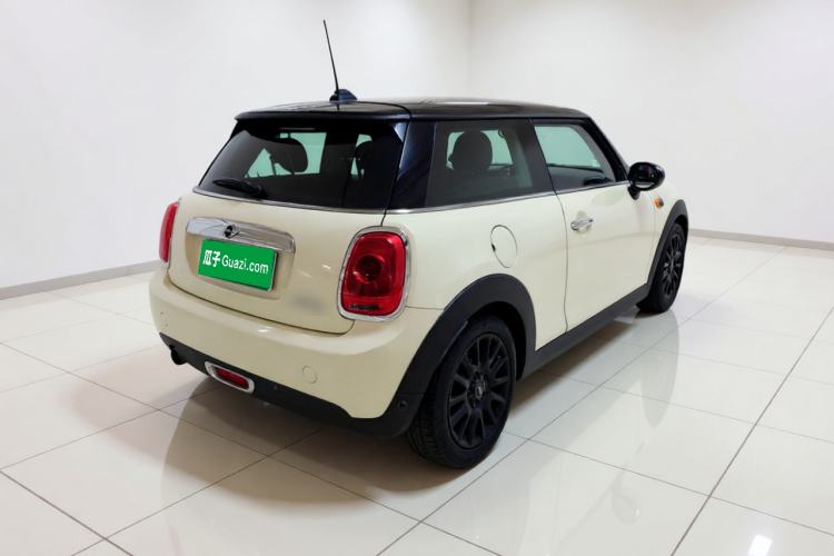Used MINI 2018 1.5T COOPER Classic Edition Rear Right 45 Deg