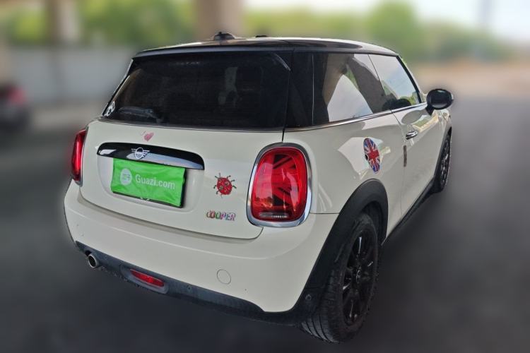 Used MINI 2018 1.5T COOPER Classic Edition Rear Right 45 Deg