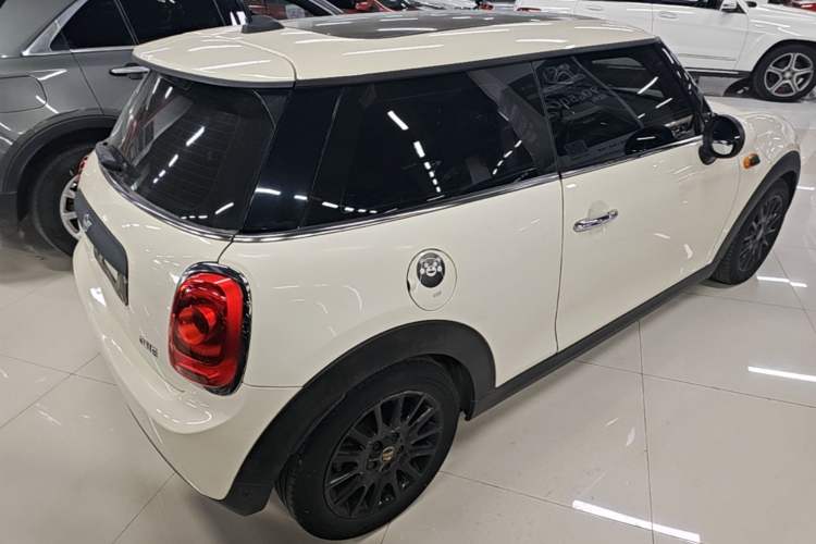 Used MINI 2018 1.5T ONE PLUS Rear Right 45 Deg