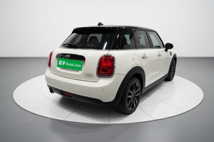 Used MINI 2018 1.5T COOPER Classic Edition Five-Door Version Rear Right 45 Deg