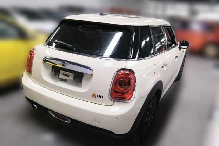 Used MINI 2018 1.5T ONE PLUS Five-Door Edition Rear Right 45 Deg