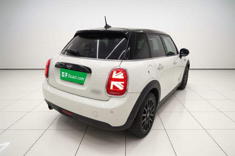 Used MINI 2018 1.5T COOPER Classic Edition Five-Door Version Rear Right 45 Deg