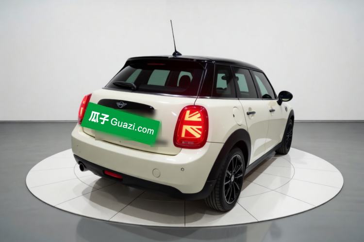 Used MINI 2018 1.5T COOPER Classic Edition Five-Door Version Rear Right 45 Deg
