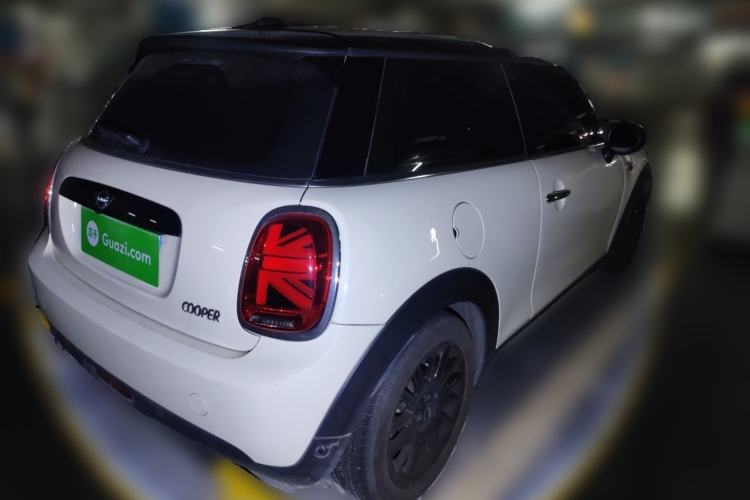 Used MINI 2018 1.5T COOPER Classic Edition Rear Right 45 Deg