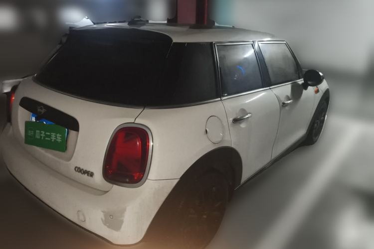 Used MINI 2018 1.5T ONE PLUS Five-Door Edition Rear Right 45 Deg