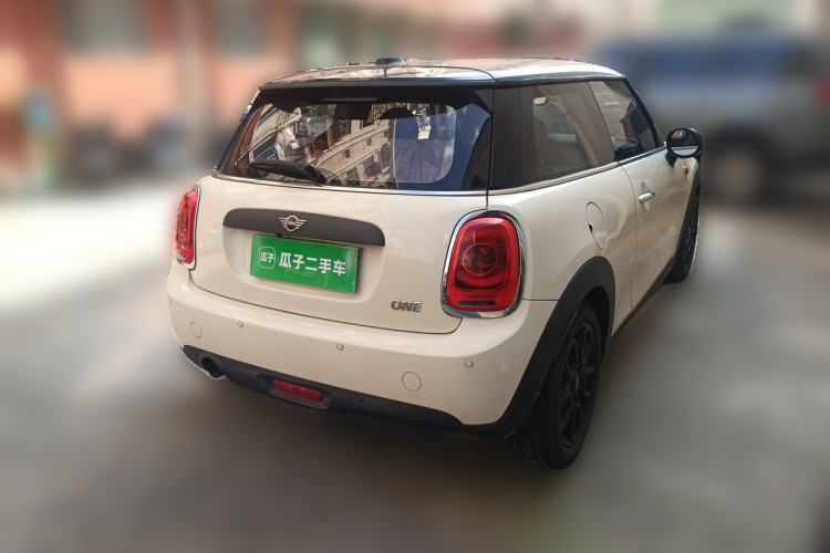 Used MINI 2018 1.5T ONE Rear Right 45 Deg