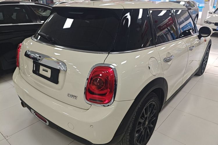 Used MINI 2018 1.5T ONE PLUS Five-Door Edition Rear Right 45 Deg