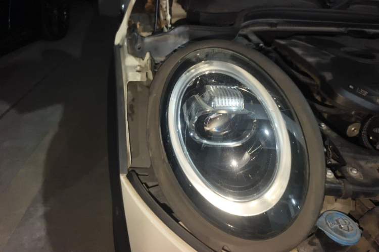 Used MINI 2018 1.5T COOPER Classic Edition Right Front Headlight