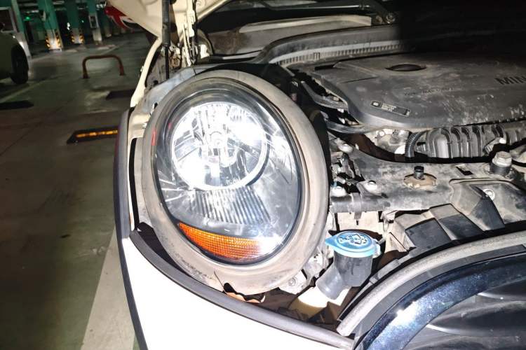 Used MINI 2018 1.5T ONE Five-Door Edition Right Front Headlight