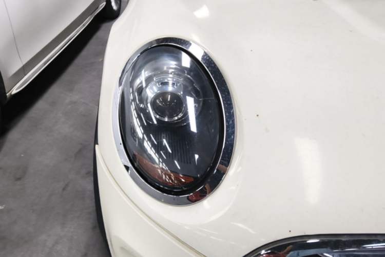 Used MINI 2018 1.5T ONE PLUS Five-Door Edition Right Front Headlight