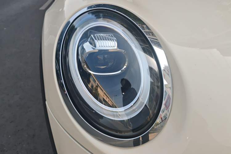 Used MINI 2018 1.5T COOPER Artist Five-Door Edition Right Front Headlight