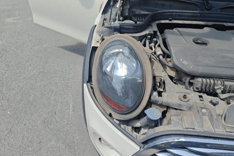 Used MINI 2018 1.5T ONE PLUS Five-Door Edition Right Front Headlight