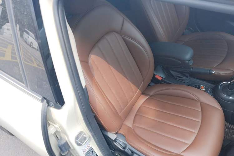 Used MINI 2018 1.5T ONE PLUS Five-Door Edition Right Front Seat