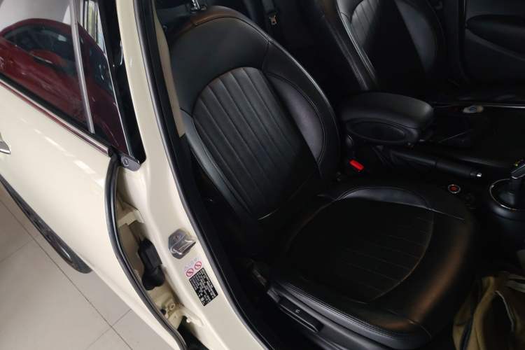 Used MINI 2018 1.5T ONE PLUS Five-Door Edition Right Front Seat