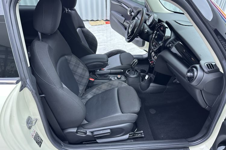 Used MINI 2018 1.5T COOPER Classic Edition Right Front Seat