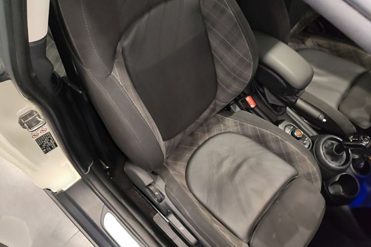 Used MINI 2018 1.5T COOPER Classic Edition Right Front Seat
