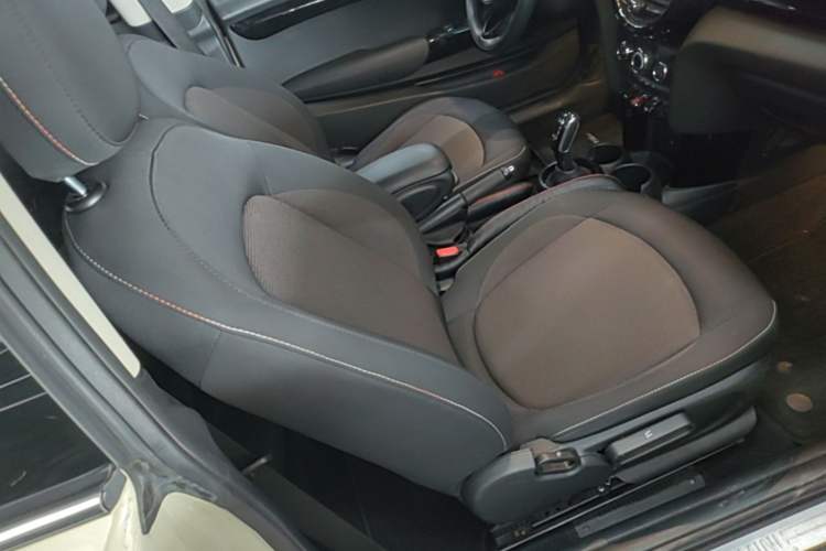 Used MINI 2018 1.5T ONE PLUS Right Front Seat