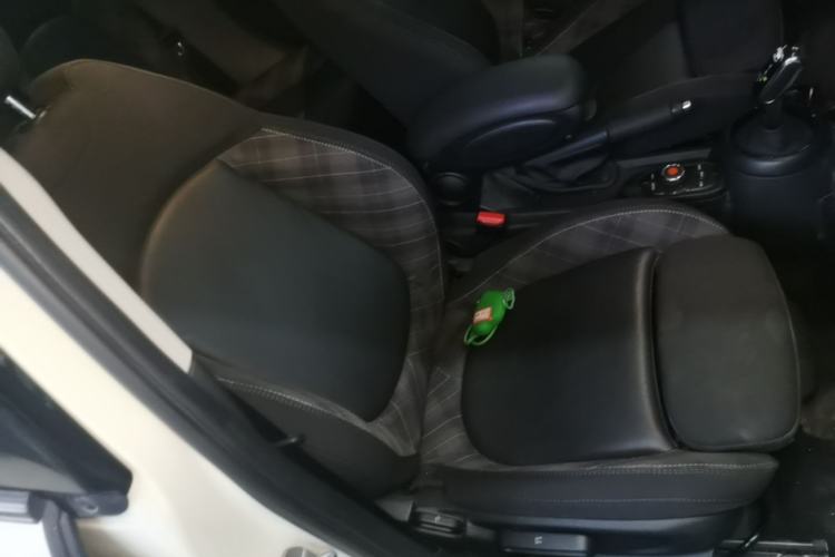 Used MINI 2018 1.5T COOPER Classic Edition Five-Door Version Right Front Seat