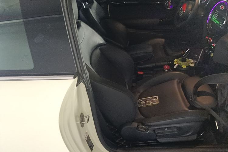 Used MINI 2018 2.0T COOPER S Classic Edition Right Front Seat