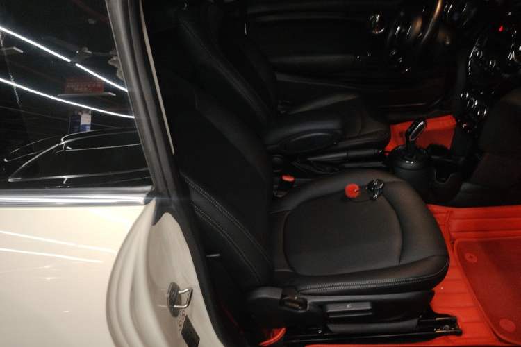 Used MINI 2018 1.5T ONE PLUS Right Front Seat