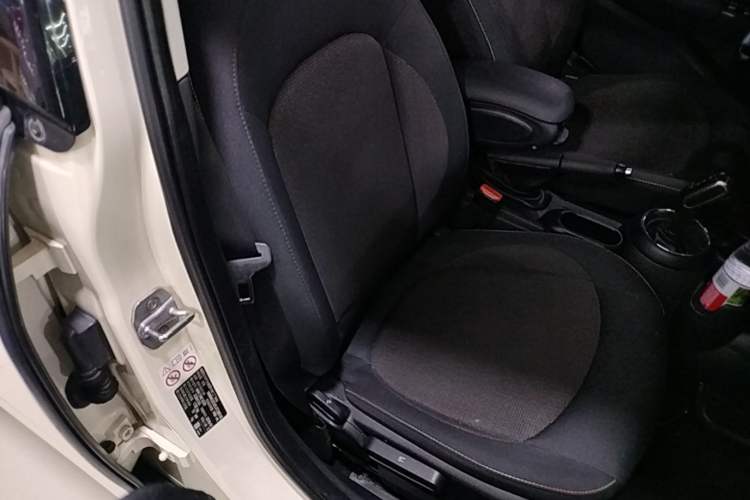 Used MINI  Right Front Seat