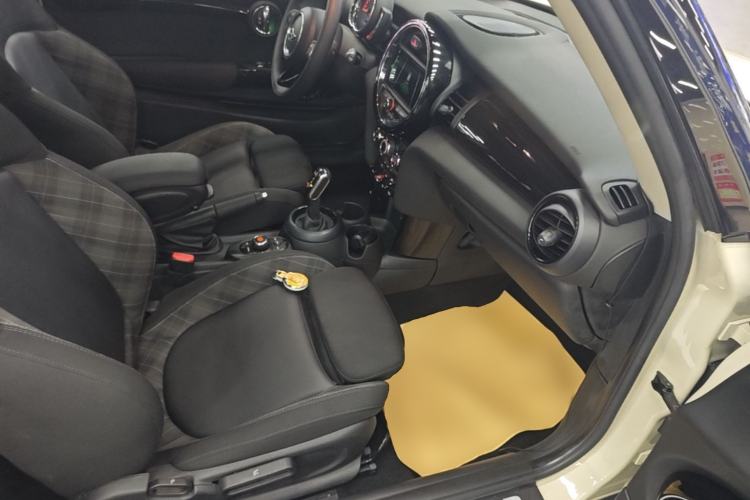Used MINI 2018 1.5T COOPER Classic Edition Right Front Seat