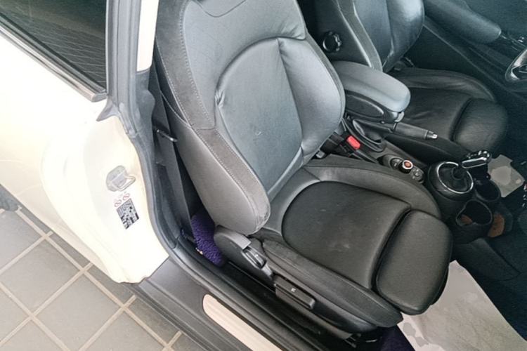 Used MINI 2018 1.5T COOPER Artist Right Front Seat