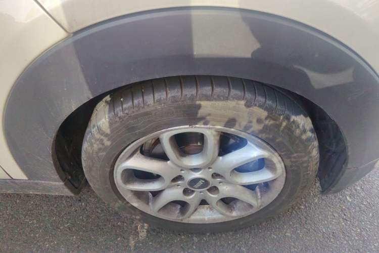 Used MINI 2018 1.5T ONE Five-Door Edition Right Front Wheel Hub
