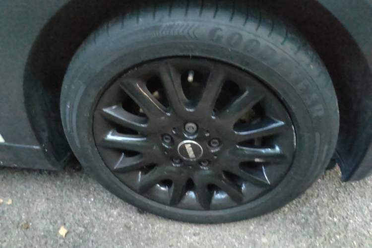 Used MINI 2018 1.5T ONE PLUS Right Front Wheel Hub