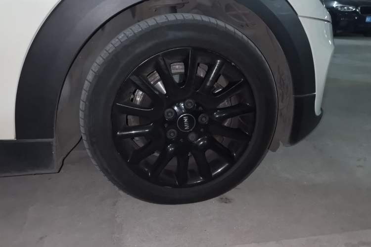 Used MINI 2018 1.5T COOPER Classic Edition Right Front Wheel Hub