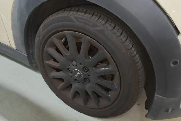 Used MINI 2018 1.5T COOPER Classic Edition Right Front Wheel Hub