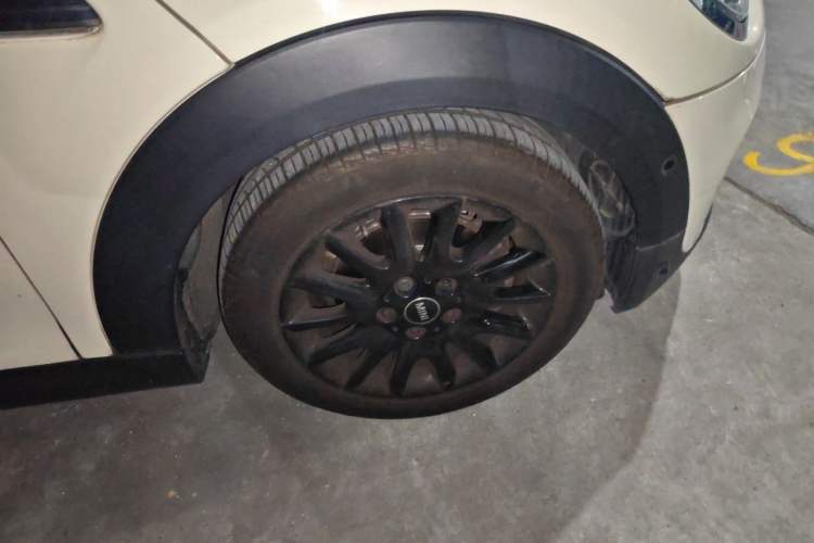 Used MINI 2018 1.5T COOPER Classic Edition Right Front Wheel Hub