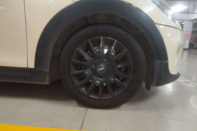 Used MINI 2018 1.5T COOPER Classic Edition Right Front Wheel Hub