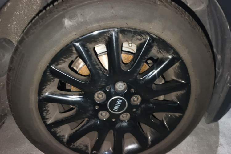 Used MINI 2018 1.5T COOPER Classic Edition Right Front Wheel Hub