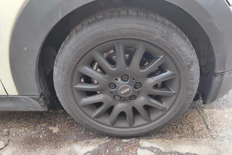 Used MINI 2018 1.5T ONE PLUS Right Front Wheel Hub