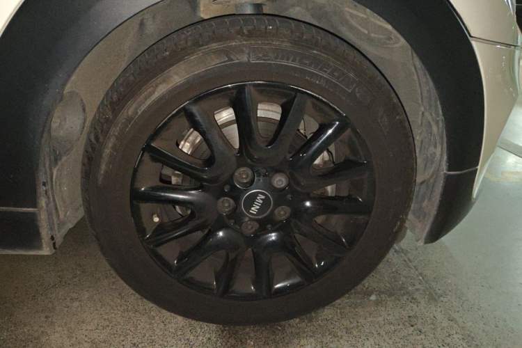 Used MINI 2018 1.5T COOPER Classic Edition Five-Door Version Right Front Wheel Hub