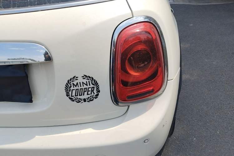 Used MINI 2018 1.5T ONE PLUS Five-Door Edition Right Rear Taillight