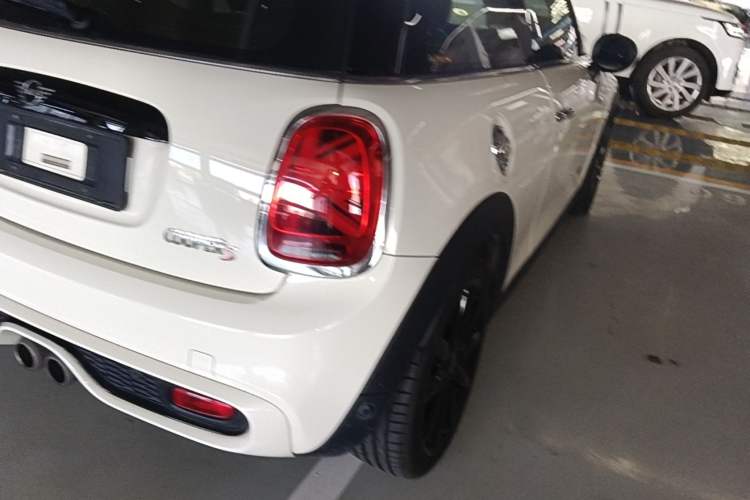 Used MINI 2018 2.0T COOPER S Classic Edition Right Rear Taillight