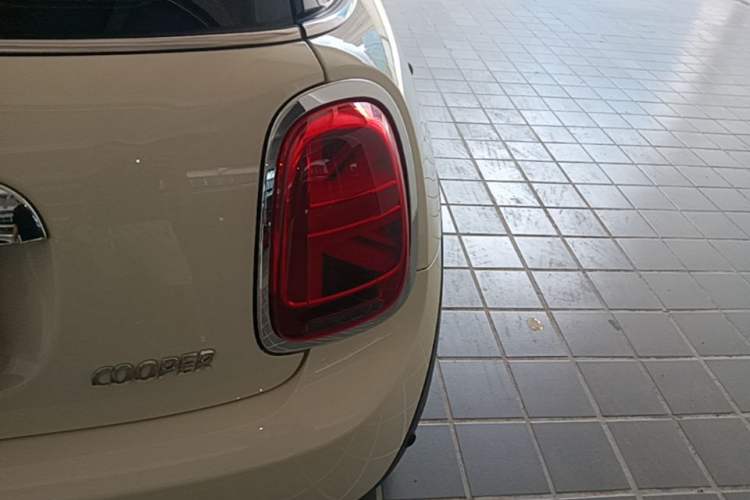 Used MINI 2018 1.5T COOPER Artist Right Rear Taillight