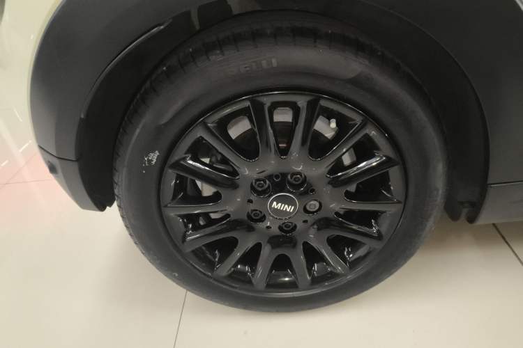 Used MINI 2018 1.5T ONE PLUS Right Rear Wheel Hub