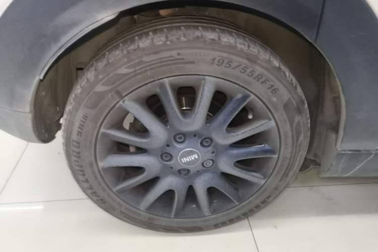 Used MINI 2018 1.5T COOPER Classic Edition Five-Door Version Right Rear Wheel Hub