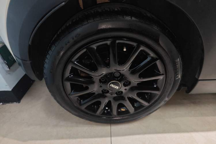 Used MINI 2018 1.5T COOPER Classic Edition Right Rear Wheel Hub