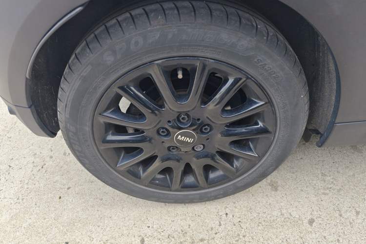 Used MINI 2018 1.5T ONE PLUS Right Rear Wheel Hub