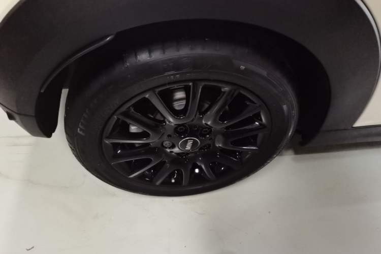 Used MINI 2018 1.5T ONE PLUS Right Rear Wheel Hub