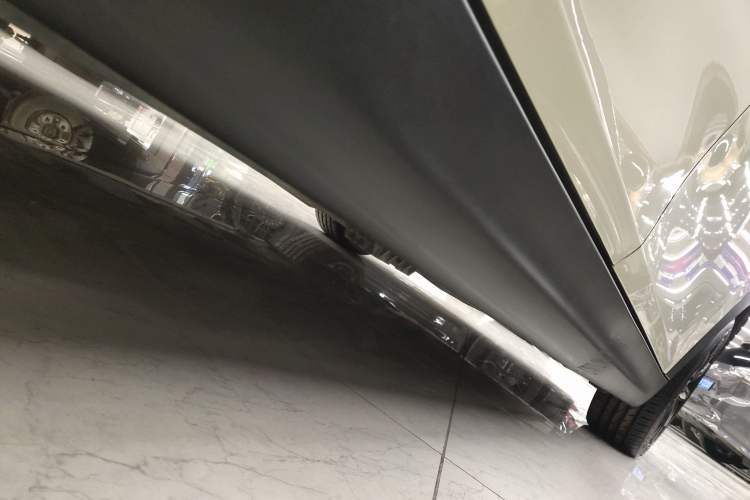 Used MINI 2018 1.5T COOPER Artist Five-Door Edition Right Side Sill