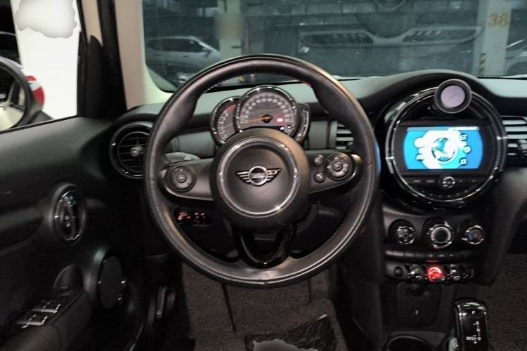 Used MINI 2018 1.5T ONE Five-Door Edition Steering Wheel