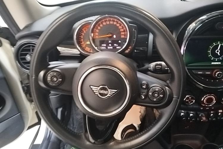 Used MINI 2018 1.5T COOPER Classic Edition Steering Wheel