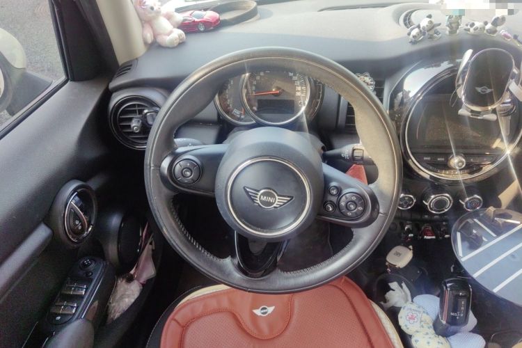 Used MINI 2018 1.5T ONE Five-Door Edition Steering Wheel