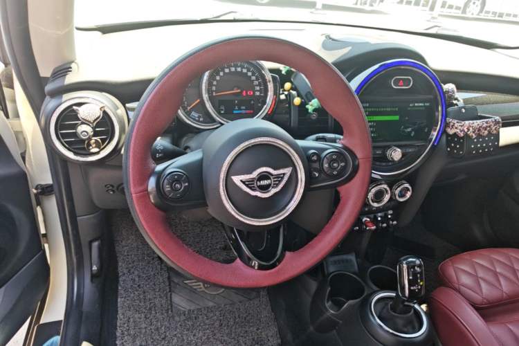 Used MINI 2018 1.5T COOPER Classic Edition Steering Wheel